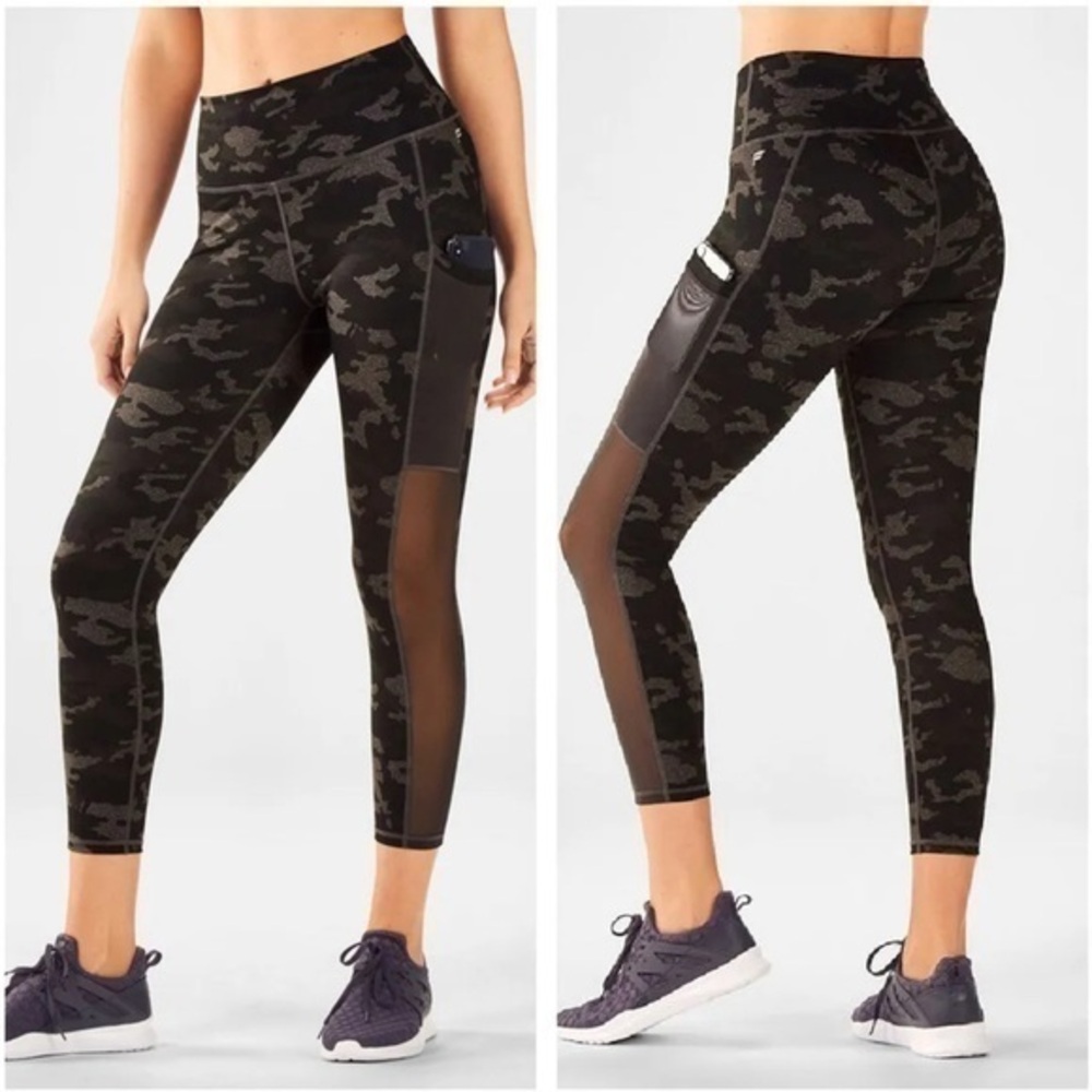 UEC FABLETICS POWERHOLD SZ M